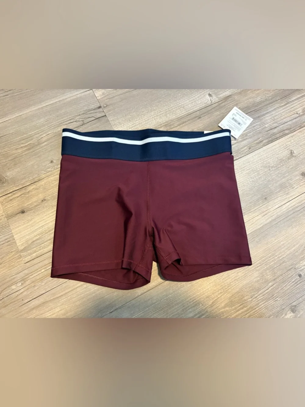 DSG mid rise compression shorts medium new with tags - Picture 1 of 5